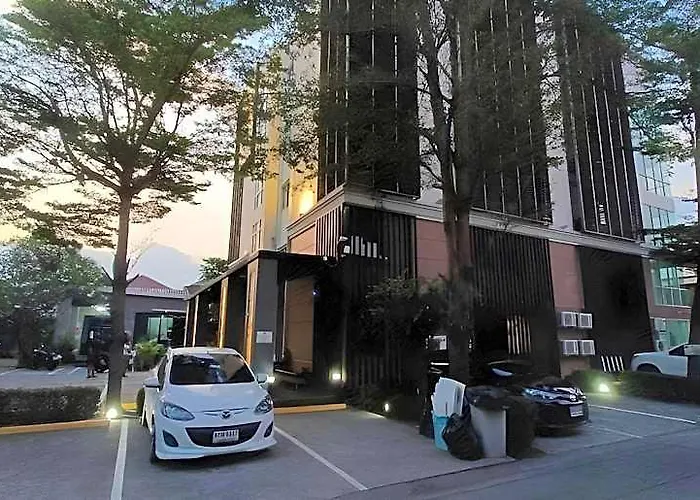 Collection O The Cha Cha Hotel 3*